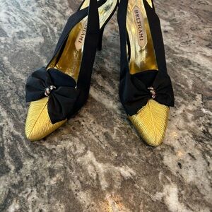 Beltrami Black and Gold Heels with Bow. Size 8.5; slight wear on bows. GUC